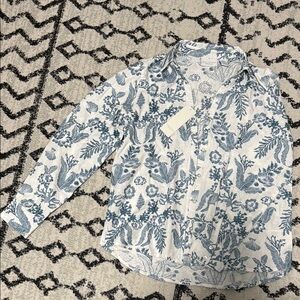 Stunning Embroidered ☀️Blue and White Floral Button-Up Shirt - Linen Blend